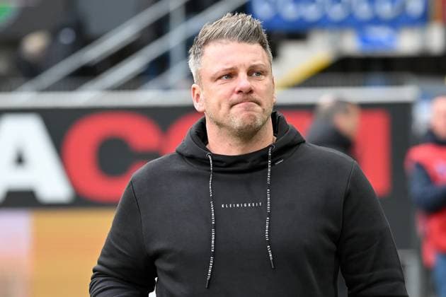 Paderborn, Home Deluxe Arena, 03 12 23, GER, Herren, 2 Bundesliga, Saison 2023 2024, SC Paderborn 07 Hannover 96 Bild Trainer Lukas KWASNIOK Paderborn Only for editorial use DFL regulations prohibit any use of photographs as image sequences and or quasi video NRW Germany