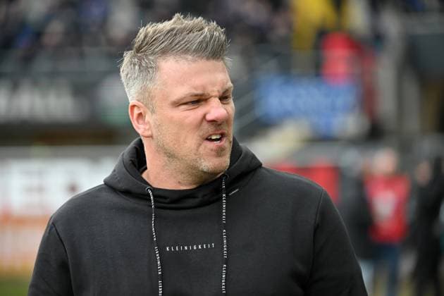 Paderborn, Home Deluxe Arena, 03 12 23, GER, Herren, 2 Bundesliga, Saison 2023 2024, SC Paderborn 07 Hannover 96 Bild Trainer Lukas KWASNIOK Paderborn Only for editorial use DFL regulations prohibit any use of photographs as image sequences and or quasi video NRW Germany