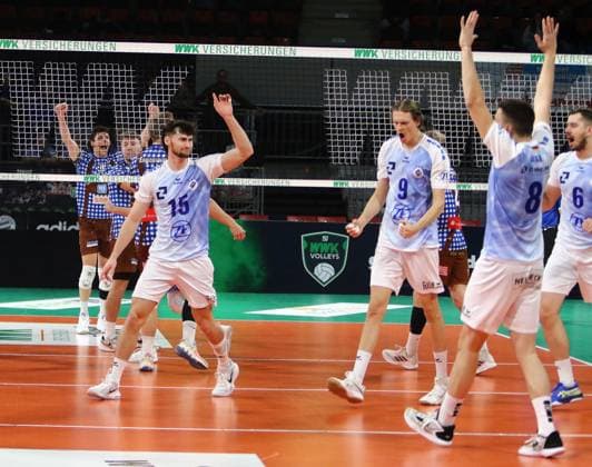 Friedrichshafen happy about point win He Volleyballl, Bundesliga, 2023 24, WWK Volleys Herrsching vs VfB Friedrichshafen, 03 12 23 BMW Park, Munich, Copyright: WolfgangxFehrmann