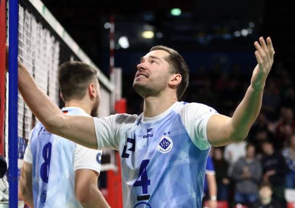 Tim PETER Friedrichshafen , He Volleyballl, Bundesliga, 2023 24, WWK Volleys Herrsching vs VfB Friedrichshafen, 03 12 23 BMW Park, Munich, Copyright: WolfgangxFehrmann