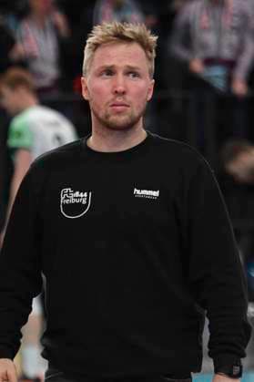 GER 1 VBL, SVG Lueneburg vs FT 1844 Freiburg, 04 12 2023, LKH Arena, Lueneburg, GER 1 VBL, SVG Lueneburg vs FT 1844 Freiburg, in the picture coach Jakob Schoenhagen Schönhagen Freiburg leaves the hall disappointed after the second set nordphotoxGmbH xWitke nph00002