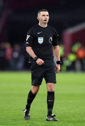 London, England, 3rd December 2023. Referee Michael Oliver during the Premier League match at the London Stadium, London. Picture credit should read: David Klein Sportimage EDITORIAL USE ONLY. No use with unauthorised audio, video, data, fixture lists, club league logos or live services. Online in-match use limited to 120 images, no video emulation. No use in betting, games or single club league player publications. SPI-2771-0070