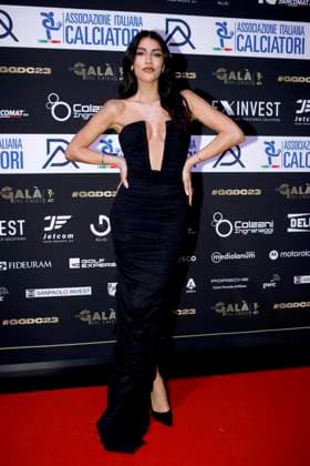Fußball, Italien, Gran Gala del Calcio AIC in Mailand December 4, 2023, Milano: Giulia Salemi in occasion of the 2023 edition of the event Gran Gala Football AIC organized by the Italian Footballers Association, in Milan, Italy, 04 December 2023. ANSA MOURAD BALTI TOUATI. GRAN GALA AIC, A MILANO IL MEGLIO DELLE SERIE A  - ZUMAa110 20231204_zaf_a110_025 Copyright: xMouradxBaltixTouatix xZ13x