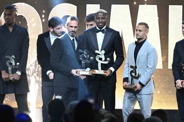Sport Bilder des Tages Milan, Gran gala del calcio - AIC awards ceremony In the photo: Victor Osimhen  Copyright: xManuelexMangiarottix xipa-agencyx xMangiarotti Terenghix 0371727359st