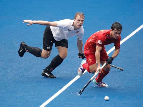 Spain Vs Canada of the FIH Hockey Men s Junior World Cup in Kuala Lumpur, Malaysia - 5 Dec, 2023 Espino Pablo of Spain (R) and Simpson Grant of Canada in action during the FIH Hockey Men s Junior World Cup Malaysia 2023 match between Spain and Canada at Bukit Jalil National Hockey Stadium. Final score; Spain 7:0 Canada. Kuala Lumpur Malaysia Copyright: xWongxFokxLoyx xSOPAxImagesx 2023125_WJH_0226 copy