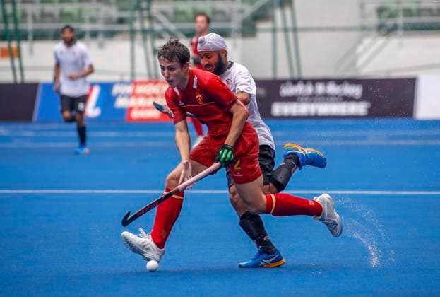 Spain Vs Canada of the FIH Hockey Men s Junior World Cup in Kuala Lumpur, Malaysia - 5 Dec, 2023 Baron Matias of Spain (L) and Sidhu Jyothswaroop of Canada in action during the FIH Hockey Men s Junior World Cup Malaysia 2023 match between Spain and Canada at Bukit Jalil National Hockey Stadium. Final score; Spain 7:0 Canada. Kuala Lumpur Malaysia Copyright: xWongxFokxLoyx xSOPAxImagesx 2023125_WJH_0717 copy