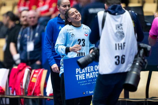 Player of the Match goalkeeper Madeleine Noelia Cortez Fuenzalida of Chile after the IHF World Women s Handball Championship match between Serbia and Chile in the preliminary group E in Jyske Bank Boxen in Herning in Denmark on Tuesday, December 5, 2023 , Herning Denmark Mors  Copyright: BoxAmstrupx xRitzauxScanpix BoxAmstrupx COP14652 spdk20231205-193124-L
