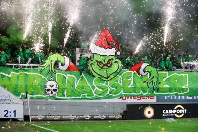 Bilder des Jahres 2023, Sport 12 Dezember Sport Themen der Woche KW49 Sport Bilder des Tages SOCCER - BL, Altach vs A.Lustenau ALTACH,AUSTRIA,05.DEC.23 - SOCCER - ADMIRAL Bundesliga, SCR Altach vs SC Austria Lustenau. Image shows the fans of A.Lustenau.  GEPAxpictures xMaticxKlansek