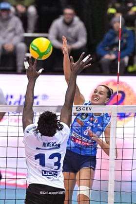 Spike of Robinson Cook Kelsey (Antonio Carraro Imoco Volley) during Antonio Carraro Imoco Conegliano vs Allianz MTV Stuttgart, CEV Champions League Women volleyball match in Treviso, Italy, December 05 2023  Copyright: xDuilioxDellaxLibera IPAxSportx x xx IPA_42037388 IPA_Agency_IPA42037388