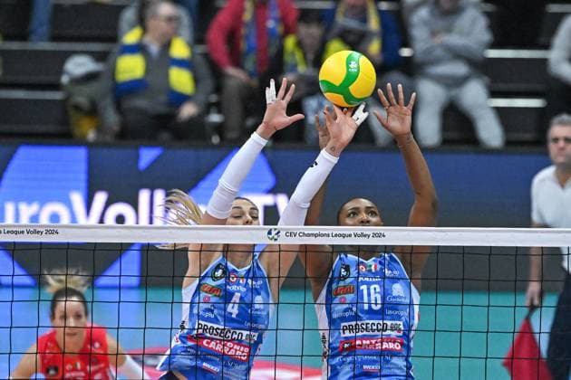 CEV Champions League Women volleyball match - Antonio Carraro Imoco Conegliano vs Allianz MTV Stuttgart Middle block of Federica Squarcini and Lanier Khalia Imani Middle blocker during Antonio Carraro Imoco Conegliano vs Allianz MTV Stuttgart, CEV Champions League Women volleyball match in Treviso, Italy, December 05 2023 Treviso Italy  Copyright: xIPAxSport ABACAx