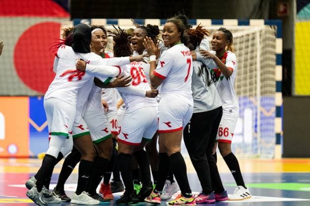 Kazakhstan v Congo, IHF Women™s World Handball Championship 2023, Frederikshavn, Denmark Frederikshavn, Denmark. 06th, December 2023. The players of Congo celebrate the victory after the IHF World Handball Championship 2023 match between Kazakhstan and Congo at Arena Nord in Frederikshavn. Frederikshavn Denmark  Copyright: xGonzalesxPhoto BalazsxPopalx