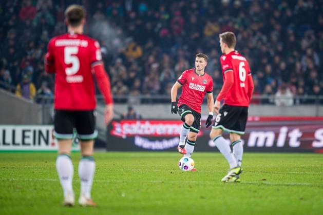 08 12 2023 Soccer, 2023 2024, 2 Bundesliga, Matchday 16, Hannover 96 Karlsruher SC L R Phil Neumann Hannover , Enzo Leopold Hannover , Fabian Kunze Hannover DFL REGULATIONS PROHIBIT ANY USE OF PHOTOGRAPHS AS IMAGE SEQUENCES AND OR QUASI VIDEO Hannover Lower Saxony Germany Heinz von Heiden Arena