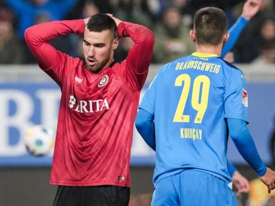 Ivan Prtajin SV Wehen Wiesbaden, 18 is de-aged, GER, SV Wehen Wiesbaden vs Eintracht Braunschweig, Football, 2 Bundesliga, Matchday 16, Season 2023 2024, 08 12 2023 DFL REGULATIONS PROHIBIT ANY USE OF PHOTOGRAPHS AS IMAGE SEQUENCES AND OR QUASI VIDEO GER, SV Wehen Wiesbaden vs Eintracht Braunschweig, Football, 2 Bundesliga, Matchday 16, Season 2023 2024, 08 12 2023 Wiesbaden Copyright: xEibner-Pressefoto FlorianxWieganx EP_FWD