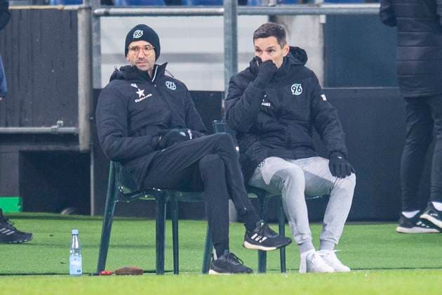 08 12 2023 Soccer, 2023 2024, 2 Bundesliga, Matchday 16, Hannover 96 Karlsruher SC L R Andre Mijatovic Co Coach Hannover , Stefan Leitl Coach Hannover DFL REGULATIONS PROHIBIT ANY USE OF PHOTOGRAPHS AS IMAGE SEQUENCES AND OR QUASI VIDEO Hannover Lower Saxony Germany Heinz von Heiden Arena