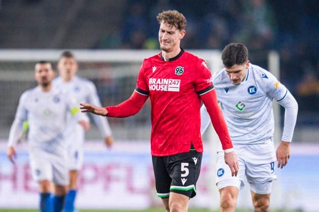 08 12 2023 Soccer, 2023 2024, 2 Bundesliga, 16 Matchday, Hannover 96 Karlsruher SC Phil Neumann Hannover DFL REGULATIONS PROHIBIT ANY USE OF PHOTOGRAPHS AS IMAGE SEQUENCES AND OR QUASI VIDEO Hannover Lower Saxony Germany Heinz von Heiden Arena