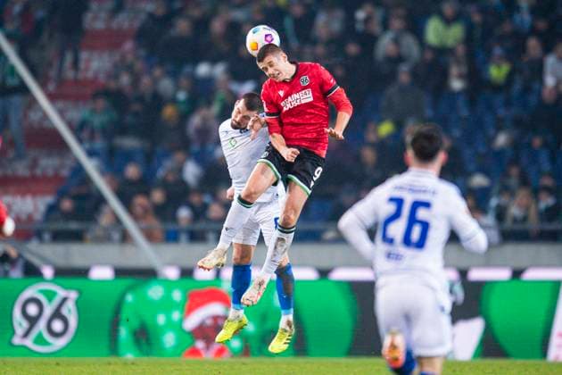 08 12 2023 Soccer, 2023 2024, 2 Bundesliga, Matchday 16, Hannover 96 Karlsruher SC L R Jerome Gondorf Karlsruhe , Nicolo Tresoldi Hannover DFL REGULATIONS PROHIBIT ANY USE OF PHOTOGRAPHS AS IMAGE SEQUENCES AND OR QUASI VIDEO Hannover Lower Saxony Germany Heinz von Heiden Arena