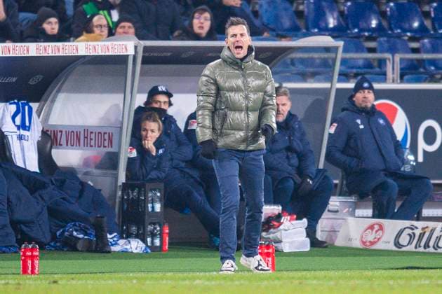 08 12 2023 Soccer, 2023 2024, 2 Bundesliga, Matchday 16, Hannover 96 Karlsruher SC Christian Eichner Coach Karlsruhe DFL REGULATIONS PROHIBIT ANY USE OF PHOTOGRAPHS AS IMAGE SEQUENCES AND OR QUASI VIDEO Hannover Lower Saxony Germany Heinz von Heiden Arena