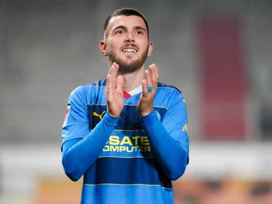 Hasan Kurucay Eintracht Braunschweig, 29 is happy about victory, GER, SV Wehen Wiesbaden vs Eintracht Braunschweig, Football, 2 Bundesliga, Matchday 16, Season 2023 2024, 08 12 2023 DFL REGULATES PROHIBIT ANY USE OF PHOTOGRAPHS AS IMAGE SEQUENCES AND OR QUASI VIDEO GER, SV Wehen Wiesbaden vs Eintracht Braunschweig, Football, 2 Bundesliga, Matchday 16, Season 2023 2024, 08 12 2023 Wiesbaden Copyright: xEibner-Pressefoto FlorianxWieganx EP_FWD
