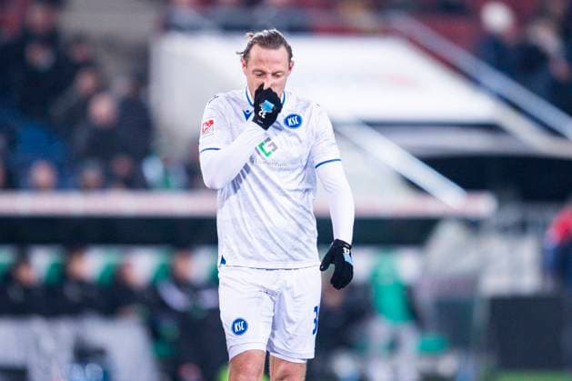 08 12 2023 Soccer, 2023 2024, 2 Bundesliga, 16 Matchday, Hannover 96 Karlsruher SC Robin Bormuth Karlsruhe DFL REGULATIONS PROHIBIT ANY USE OF PHOTOGRAPHS AS IMAGE SEQUENCES AND OR QUASI VIDEO Hannover Lower Saxony Germany Heinz von Heiden Arena