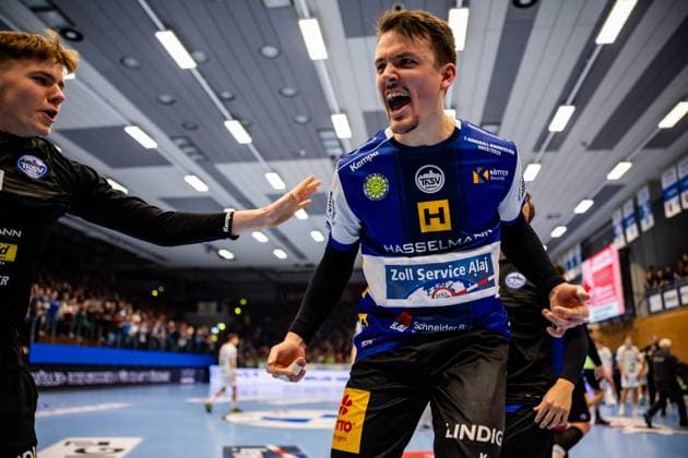 Sport Themen der Woche KW49 08.12.2023, GER, Handball, 1.Bl, Maenner, Saison 23 24, 16.Spieltag, ThSV Eisenach - SC DHfK Leipzig Moritz Ende 21 (ThSV Eisenach,21) 99817 Eisenach Werner-Assmann-Halle Thueringen Deutschland *** 08 12 2023, GER, Handball, 1 Bl, Maenner, Saison 23 24, 16 Spieltag, ThSV Eisenach SC DHfK Leipzig Moritz Ende 21 ThSV Eisenach,21 99817 Eisenach Werner Assmann Halle Thueringen Germany