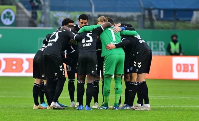 09 12 2023 Soccer Season 2023 2024 2 Soccer Bundesliga 16 Matchday SpVgg Greuther Fürth Kleeblatt 1 FC Magdeburg FCM Sportfoto Zink xwoxzix DFL regulations prohibit any use of photographs as image sequences and or quasi video only for editorial use Teamkreis Mannschaft Team Magdeburg