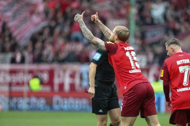 09 12 2023, xusrbx, Fussball 2 Bundesliga, 1 FC Kaiserslautern Hertha BSC Berlin emspor, Tymoteusz Puchacz 1 FC Kaiserslautern, 15 ,unzufrieden, enttaeuscht, niedergeschlagen, frustriert, DFL DFB REGULATIONS PROHIBIT ANY USE OF PHOTOGRAPHS as IMAGE SEQUENCES and or QUASI VIDEO Kaiserslautern