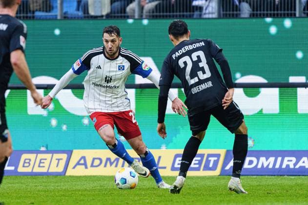 Levin Oeztunali Hamburger SV, 21 , Raphael Obermair SC Paderborn, 23 GER, Hamburger SV vs SC Paderborn 07, Football, 2 Bundesliga, Matchday 16, Season 2023 2024, 09 12 2023 DFL REGULATIONS PROHIBIT ANY USE OF PHOTOGRAPHS AS IMAGE SEQUENCES AND OR QUASI VIDEO GER, Hamburger SV vs SC Paderborn 07, Football, 2 Bundesliga, Matchday 16, Season 2023 2024, 09 12 2023 Hamburg Copyright: xEibner-Pressefoto MarcelxvonxFehrnx EP_MFN