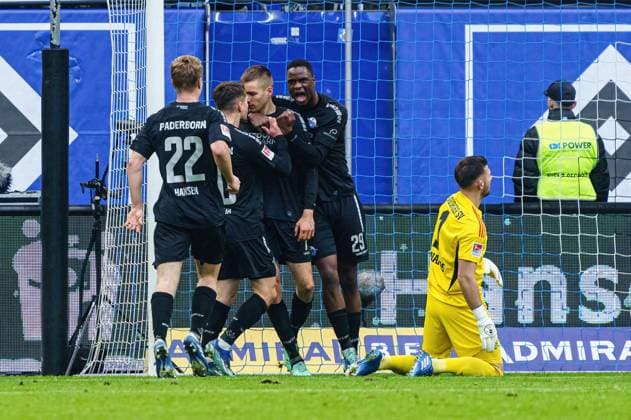Goal celebration SC Paderborn after scoring the goal to 1 1 Filip Bilbija SC Paderborn, 07 GER, Hamburger SV vs SC Paderborn 07, Football, 2 Bundesliga, Matchday 16, Season 2023 2024, 09 12 2023 DFL REGULATIONS PROHIBIT ANY USE OF PHOTOGRAPHS AS IMAGE SEQUENCES AND OR QUASI VIDEO GER, Hamburger SV vs SC Paderborn 07, Football, 2 Bundesliga, Matchday 16, Season 2023 2024, 09 12 2023 Hamburg Copyright: xEibner-Pressefoto MarcelxvonxFehrnx EP_MFN