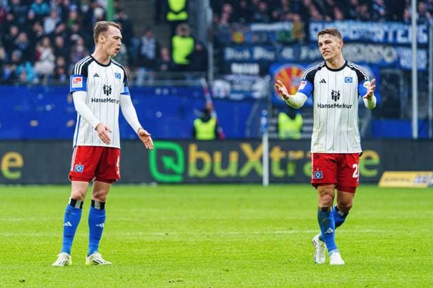 Sebastian Schonlau Hamburger SV, 04 , Miro Muheim Hamburger SV, 28 GER, Hamburger SV vs SC Paderborn 07, Football, 2 Bundesliga, Matchday 16, Season 2023 2024, 09 12 2023 DFL REGULATIONS PROHIBIT ANY USE OF PHOTOGRAPHS AS IMAGE SEQUENCES AND OR QUASI VIDEO GER, Hamburger SV vs SC Paderborn 07, Football, 2 Bundesliga, Matchday 16, Season 2023 2024, 09 12 2023 Hamburg Copyright: xEibner-Pressefoto MarcelxvonxFehrnx EP_MFN