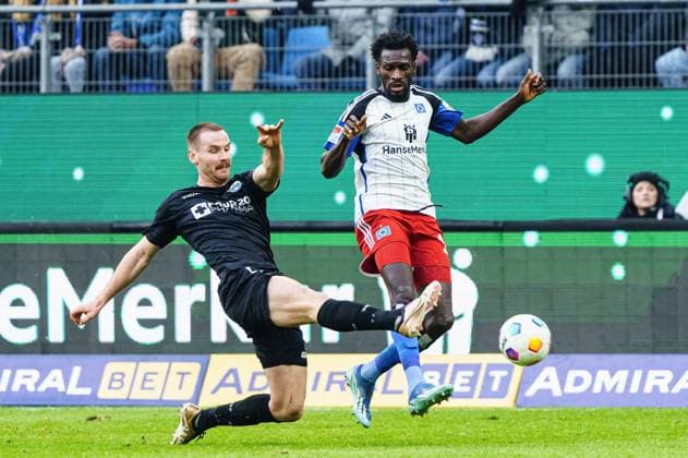 Jannis Heuer SC Paderborn, 24 , Bakery Jatta Hamburger SV, 18 GER, Hamburger SV vs SC Paderborn 07, Football, 2 Bundesliga, Matchday 16, Season 2023 2024, 09 12 2023 DFL REGULATIONS PROHIBIT ANY USE OF PHOTOGRAPHS AS IMAGE SEQUENCES AND OR QUASI VIDEO GER, Hamburger SV vs SC Paderborn 07, Football, 2 Bundesliga, Matchday 16, Season 2023 2024, 09 12 2023 Hamburg Copyright: xEibner-Pressefoto MarcelxvonxFehrnx EP_MFN