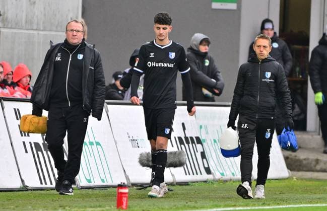 09 12 2023 Soccer Season 2023 2024 2 Soccer Bundesliga 16 Matchday SpVgg Greuther Fürth Kleeblatt 1 FC Magdeburg FCM Sportfoto Zink xwoxzix DFL regulations prohibit any use of photographs as image sequences and or quasi video only for editorial use Daniel Elfadli 6, FC Magdeburg must give up battered injured injury