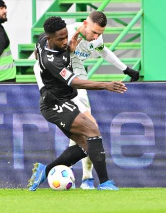 09 12 2023 Soccer Season 2023 2024 2 Soccer Bundesliga 16 Matchday SpVgg Greuther Fürth Kleeblatt 1 FC Magdeburg FCM Sportfoto Zink xwoxzix DFL regulations prohibit any use of photographs as image sequences and or quasi video only for editorial use Daniel Heber 15, 1 FC Magdeburg Branimir Hrgota 10 SpVgg Greuther Fürth
