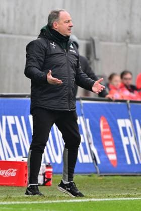 09 12 2023 Soccer Season 2023 2024 2 Soccer Bundesliga 16 Matchday SpVgg Greuther Fürth Kleeblatt 1 FC Magdeburg FCM Sportfoto Zink xwoxzix DFL regulations prohibit any use of photographs as image sequences and or quasi video only for editorial use Alexander Zorniger Trainer SpVgg Greuther Fürth
