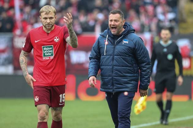 09 12 2023, xusrbx, Soccer 2 Bundesliga, 1 FC Kaiserslautern Hertha BSC Berlin emspor, v l Tymoteusz Puchacz 1 FC Kaiserslautern, 15 ,Pal Dardai Trainer Herta BSC , unzufrieden, enttaeuscht, niedergeschlagen, frustriert, DFL DFB REGULATIONS PROHIBIT ANY USE OF PHOTOGRAPHS as IMAGE SEQUENCES and or QUASI VIDEO Kaiserslautern