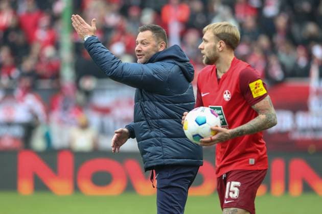 09 12 2023, xusrbx, Soccer 2 Bundesliga, 1 FC Kaiserslautern Hertha BSC Berlin emspor, v l Pal Dardai Trainer Herta BSC , Tymoteusz Puchacz 1 FC Kaiserslautern, 15 , DFL DFB REGULATIONS PROHIBIT ANY USE OF PHOTOGRAPHS as IMAGE SEQUENCES and or QUASI VIDEO Kaiserslautern