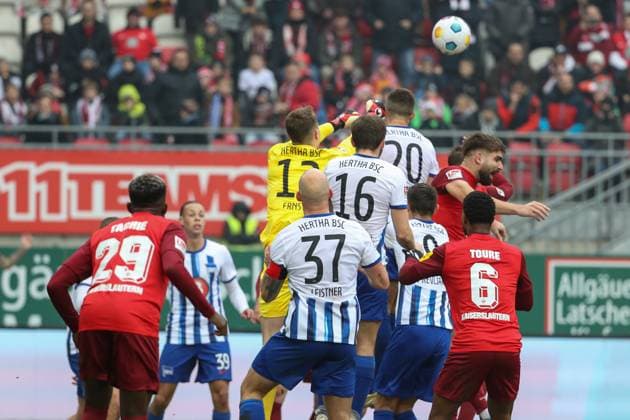 09 12 2023, xusrbx, Soccer 2 Bundesliga, 1 FC Kaiserslautern Hertha BSC Berlin emspor, v l Tjark Ernst Herta BSC, 12 , Jonjoe Kenny Herta BSC, 16 , Marc Oliver Kempf Herta BSC, 20 , Almamy Toure 1 FC Kaiserslautern, 6 ,Strafraum, Strafraumszene, DFL DFB REGULATIONS PROHIBIT ANY USE OF PHOTOGRAPHS as IMAGE SEQUENCES and or QUASI VIDEO Kaiserslautern