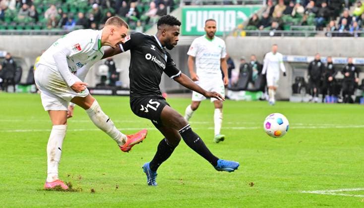 09 12 2023 Soccer Season 2023 2024 2 Soccer Bundesliga 16 Matchday SpVgg Greuther Fürth Kleeblatt 1 FC Magdeburg FCM Sportfoto Zink xwoxzix DFL regulations prohibit any use of photographs as image sequences and or quasi video only for editorial use Tim Lemperle 19, SpVgg Greuther Fürth scores goal Goal shot for 1 0 against Daniel Heber 15, 1 FC Magdeburg