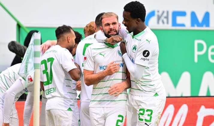 09 12 2023 Soccer Season 2023 2024 2 Soccer Bundesliga 16 Matchday SpVgg Greuther Fürth Kleeblatt 1 FC Magdeburg FCM Sportfoto Zink xwoxzix DFL regulations prohibit any use of photographs as image sequences and or quasi video only for editorial use Torjubel Jubel nach Treffer Torschuß zum 1 0 durch Tim Lemperle 19, SpVgg Greuther Fürth Simon Asta 2, SpVgg Greuther Fürth Gideon Jung 23, SpVgg Greuther Fürth
