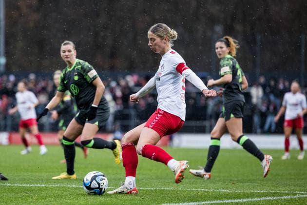 GOOGLE PIXEL Frauen Bundesliga 1 FC Köln VfL Wolfsburg 09 12 2ß23 Sharon Beck 1 FC Köln, 10 GOOGLE PIXEL Frauen Bundesliga, 1 FC Köln VfL Wolfsburg, Köln, Franz Kremer Stadion am 09 12 2023 DFB REGULATIONS PROHIBIT ANY USE OF PHOTOGRAPHS AS IMAGE SEQUENCES AND OR QUASI VIDEO Copyright: xBEAUTIFULxSPORTS Wunderlx