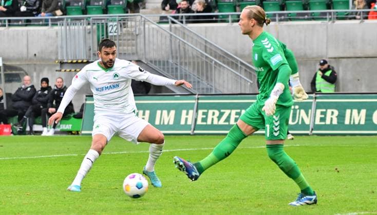 09 12 2023 Soccer Season 2023 2024 2 Soccer Bundesliga 16 Matchday SpVgg Greuther Fürth Kleeblatt 1 FC Magdeburg FCM Sportfoto Zink xwoxzix DFL regulations prohibit any use of photographs as image sequences and or quasi video only for editorial use Oussama Haddadi 5, SpVgg Greuther Fürth Dominik Reimann 1, FC Magdeburg