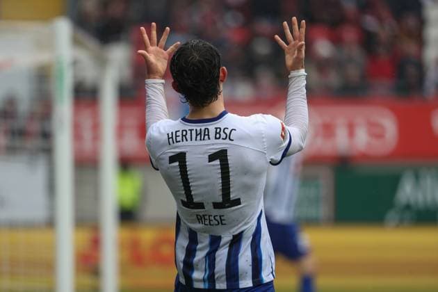 09 12 2023, xusrbx, Fussball 2 Bundesliga, 1 FC Kaiserslautern Hertha BSC Berlin emspor, Fabian Reese Herta BSC, 10 , unzufrieden, enttaeuscht, niedergeschlagen, frustriert, DFL DFB REGULATIONS PROHIBIT ANY USE OF PHOTOGRAPHS as IMAGE SEQUENCES and or QUASI VIDEO Kaiserslautern