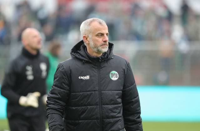 GER, 3 Liga VfB Luebeck vs FC Ingolstadt 04 09 12 2023, Dietmar Scholze Stadion an der Lohmuehle, Luebeck, GER, 3 Liga VfB Luebeck vs FC Ingolstadt 04 im Bild picture shows Feature Impressions Co Trainer Lars Hopp VfB Luebeck nordphotoxGmbHx xTauchnitz nph00059