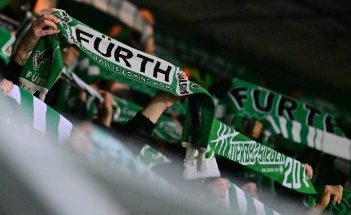 09 12 2023 Soccer season 2023 2024 2 Soccer Bundesliga 16 Matchday SpVgg Greuther Fürth Kleeblatt 1 FC Magdeburg FCM Sportfoto Zink MeZi xmexzix DFL regulations prohibit any use of photographs as image sequences and or quasi video only for editorial use Feature Impression Symbolbild Symbolfoto Kleeblattfan Fans Fanblock Schalparade