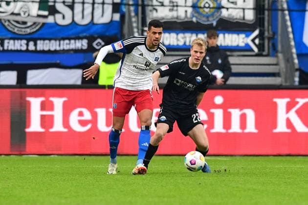 Soccer I Men I 2 Bundesliga l Hamburger SV SC Paderborn 07 I 16 Matchday I Season 2023 2024 I HSV I 09 12 2023 I v l Glatzel Robert HSV , Hansen Mattes SCPaderborn07 , Sportplatz Volksparkstadion, Stellingen Hamburg Germany