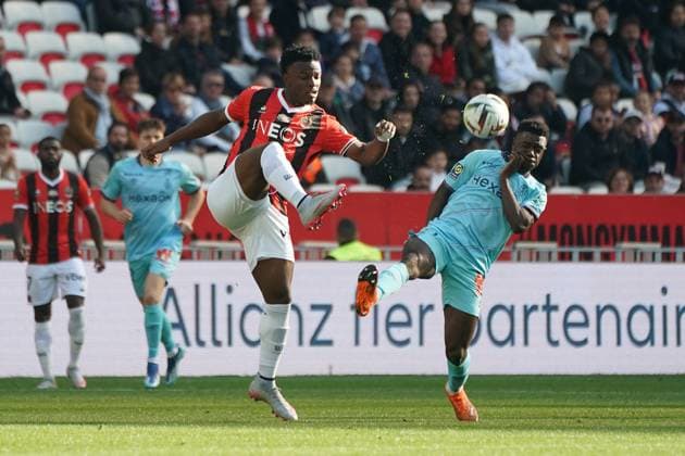 Youssouf Ndayishimiye (OGC Nice) - Joseph Okumu (Stade de Reims) FOOTBALL : OGC Nice vs Stade de Reims - Ligue 1 Uber Eats - Nice - 10 12 2023 NorbertScanella Panoramic 