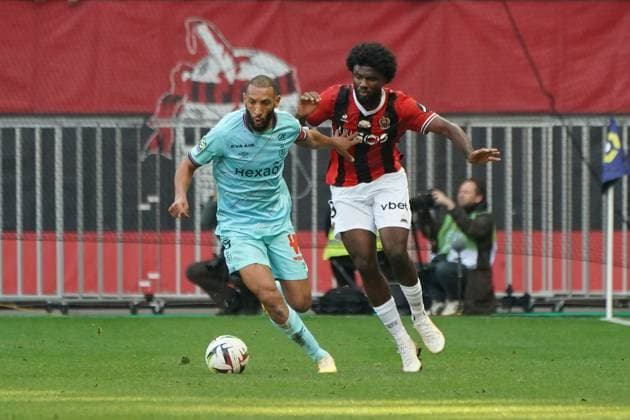 Dante (OGC Nice) - Yunis Abdelhamid (Stade de Reims) FOOTBALL : OGC Nice vs Stade de Reims - Ligue 1 Uber Eats - Nice - 10 12 2023 NorbertScanella Panoramic 