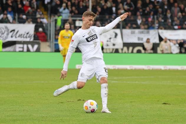 10 12 2023, Football, Men, 2 Bundesliga, Season 2023 2024, SV 07 Elversberg 1 FC Nürnberg, Carlo Sickinger SV 07 Elversberg Elversberg Ursapharm Arena an der Kaiserlinde Saarland Germany DE