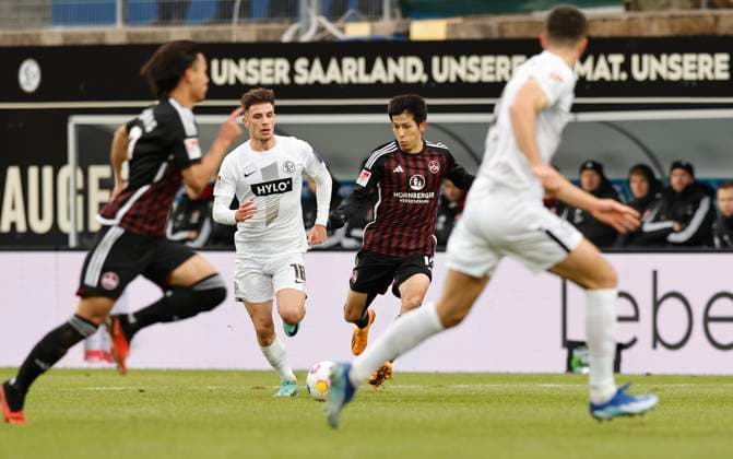10 12 2023 Soccer season 2023 2024 2 Soccer Bundesliga 16 Matchday SV Elversberg 1 FC Nürnberg FCN Club Sportfoto Zink DaMa xdaxmax DFL regulations prohibit any use of photographs as image sequences and or quasi video only for editorial use Kanji Okunuki 11, 1 FC Nürnberg FCN with shot on goal