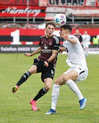 10 12 2023 Soccer Season 2023 2024 2 Soccer Bundesliga 16 Matchday SV Elversberg 1 FC Nürnberg FCN Club Sportfoto Zink DaMa xdaxmax DFL regulations prohibit any use of photographs as image sequences and or quasi video only for editorial use Benjamin Goller 14, 1 FC Nürnberg FCN Frederik Jäkel Jaekel 5, SV Elversberg