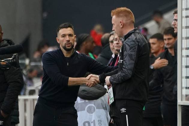 Francesco Farioli (entraineur de l OGC Nice) - William Still (Entraineur du Stade de Reims) FOOTBALL : OGC Nice vs Stade de Reims - Ligue 1 Uber Eats - Nice - 10 12 2023 NorbertScanella Panoramic 